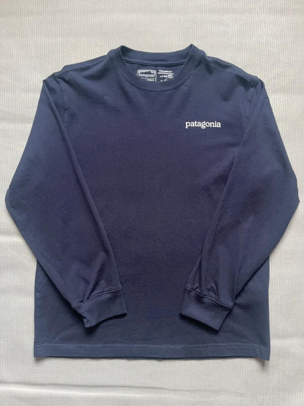 Patagonia Men's Fitz Roy Horizons Long Sleeve Responsibili-Tee - Navy Blue, Medium